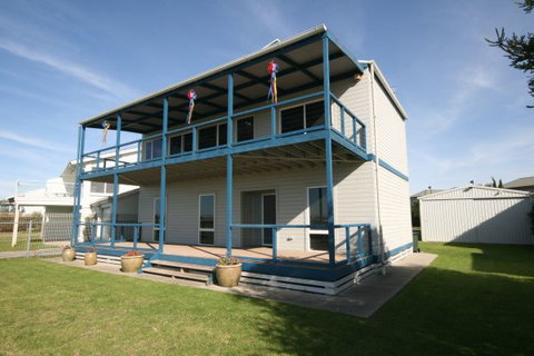 LJ Hooker Goolwa Holiday Rentals - 25 Barrage Road, Goolwa South - Tourism Gold Coast 0