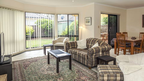 Glenelg Apartment - Tourism Gold Coast 1