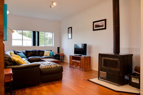Sapphire Cottage - Tourism Gold Coast 11