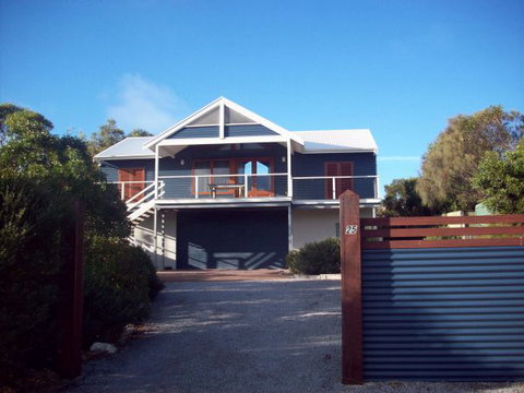 Top Deck Marion Bay - Tourism Gold Coast 1