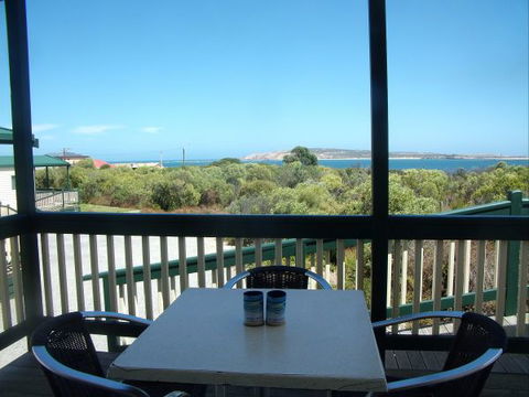 Elliston Waterloo Bay Tourist Park - Tourism Gold Coast 0