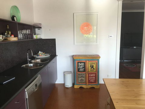Poolside At Hyams - Tourism Gold Coast 4
