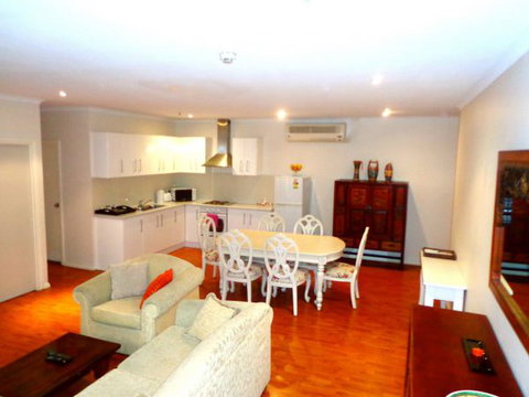 Regency Apartments - Tourism Gold Coast 0