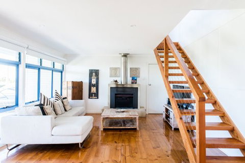 The Shore -Beachfront Accommodation - Tourism Gold Coast 5