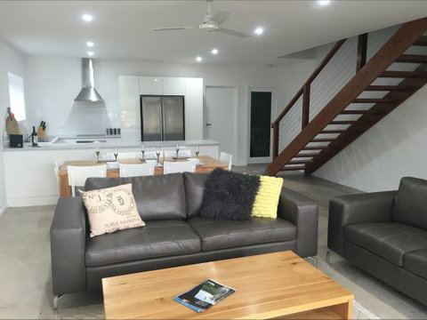 The Shore -Beachfront Accommodation - Tourism Gold Coast 1