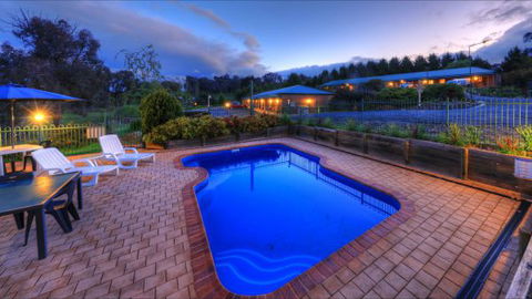 Top Of The Town Motor Inn Yackandandah - Tourism Gold Coast 1