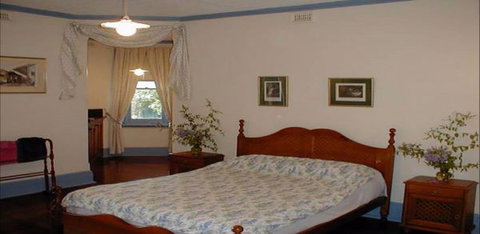 Warwick House - Tourism Gold Coast 0