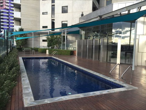 Harbour Escape Apartments Docklands - Tourism Gold Coast 4