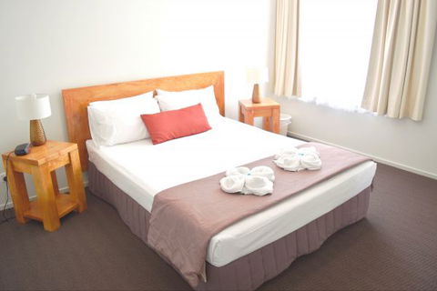 Beachside Holiday Apartments - Tourism Gold Coast 9