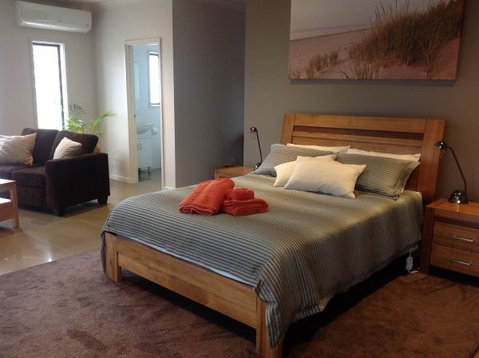 Blue Ray Lodge - Tourism Gold Coast 3