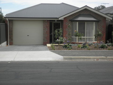 C&C's Bed And Breakfast - Tourism Gold Coast 1