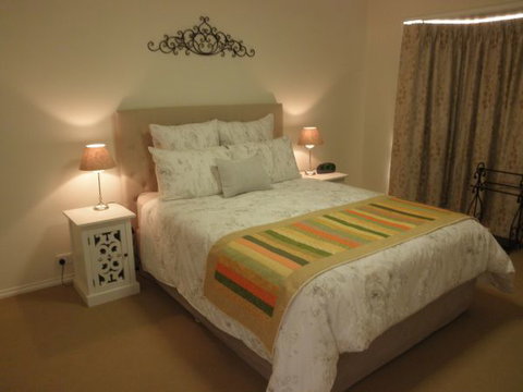 C&C's Bed And Breakfast - Tourism Gold Coast 2