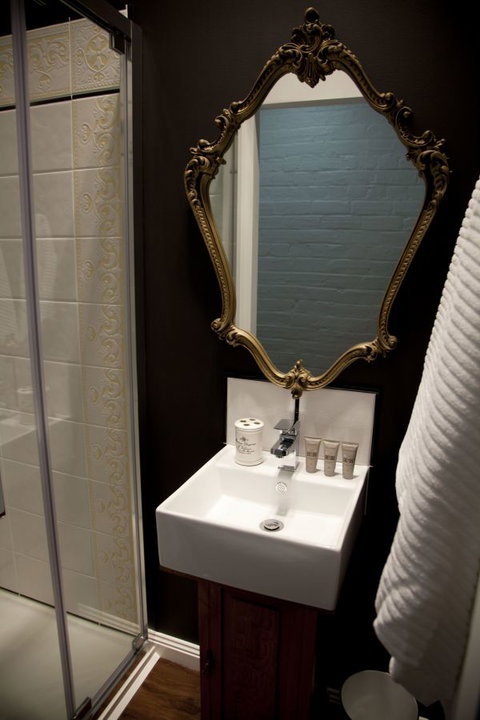 Chiltern Cottage And Indigo Suite - Tourism Gold Coast 1