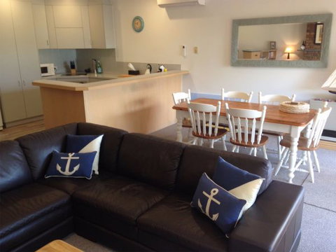 Flinders Beach Retreat Queenscliff - Tourism Gold Coast 5