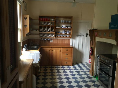 Fred's Place,  Derby - Tourism Gold Coast 5