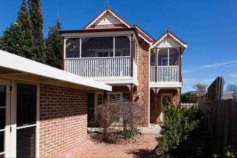 Hamer House - Tourism Gold Coast 0