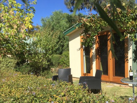 Jonathan Art Centre - Jarramarrumba House - Tourism Gold Coast 4