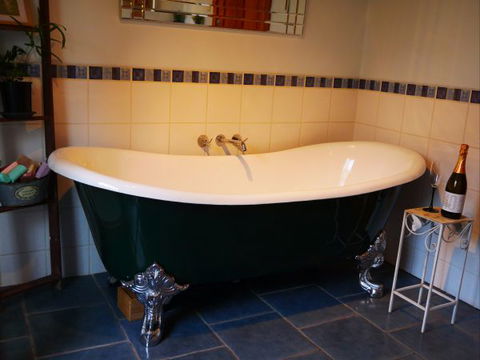 La Perrie Chalet Bed And Breakfast - Tourism Gold Coast 3