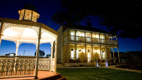 Rose Eden House At Goolwa - Tourism Gold Coast 0