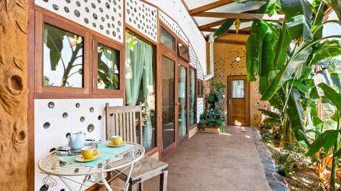 Earthship Ironbank - Tourism Gold Coast 0