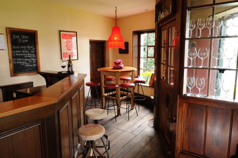 Merrijig Inn - Tourism Gold Coast 1