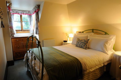 Merrijig Inn - Tourism Gold Coast 3