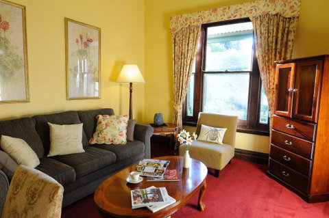 Merrijig Inn - Tourism Gold Coast 7