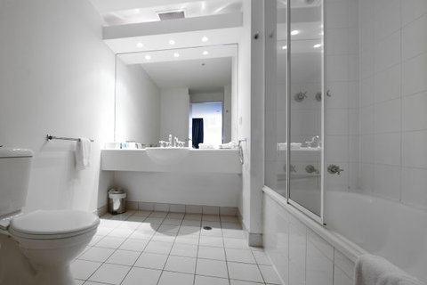 Park Regis Griffin Suites - Tourism Gold Coast 4