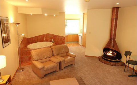 Pinnacle Holiday Lodge - Tourism Gold Coast 1