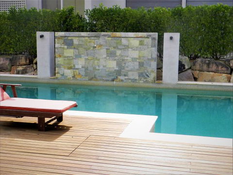 Shangri La Gardens Motel And Function Centre - Tourism Gold Coast 3