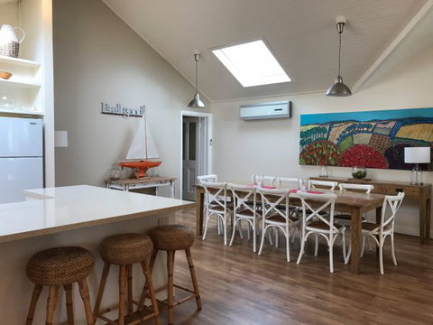 The Caledonian Inn - Tourism Gold Coast 2