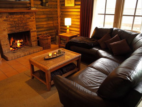 Ti-Tree Village Ocean Grove - Tourism Gold Coast 3