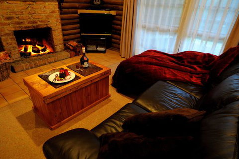 Ti-Tree Village Ocean Grove - Tourism Gold Coast 4