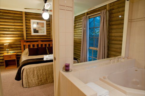 Ti-Tree Village Ocean Grove - Tourism Gold Coast 5