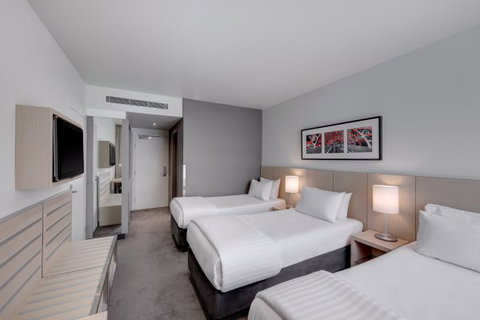 Travelodge Hotel Melbourne Docklands - Tourism Gold Coast 2