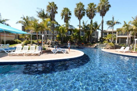 Yarrawonga Waterfront Apartments - Tourism Gold Coast 1