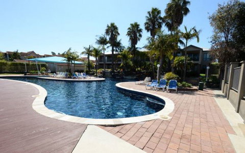 Yarrawonga Waterfront Apartments - Tourism Gold Coast 3