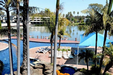 Yarrawonga Waterfront Apartments - Tourism Gold Coast 5