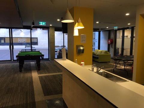 Abercombie Student Accommodation (Summer) - Tourism Gold Coast 8