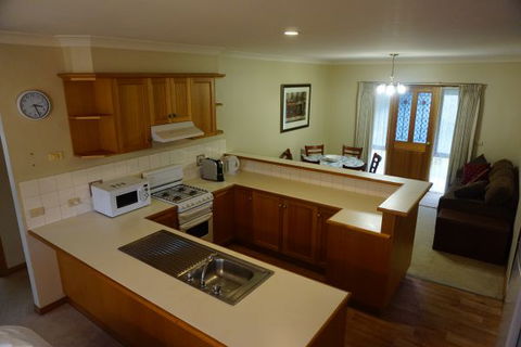 Abrigo Apartment - Tourism Gold Coast 3
