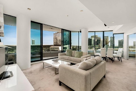 Melbourne Holiday Apartments Flinders Wharf - Tourism Gold Coast 8