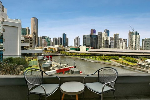Melbourne Holiday Apartments Flinders Wharf - Tourism Gold Coast 11