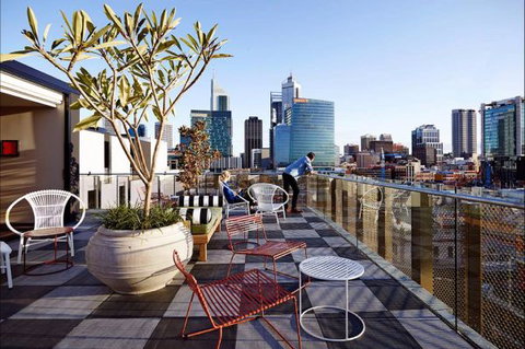 Alex Hotel Northbridge - Tourism Gold Coast 2