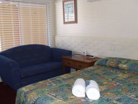 Arkana Motel - Tourism Gold Coast 4