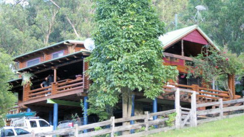 Bass Lodge - Tourism Gold Coast 0