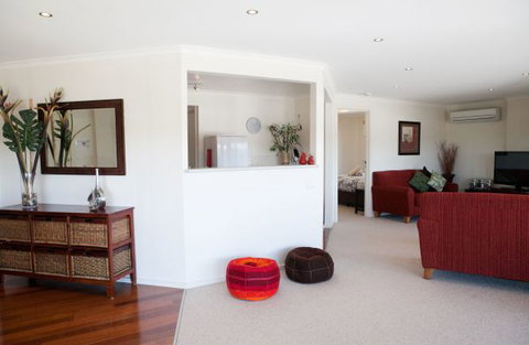 C-Deck Beach House Apartment - Tourism Gold Coast 5