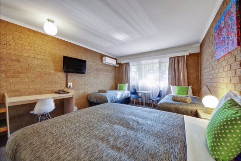 Central Deborah Motel - Tourism Gold Coast 5