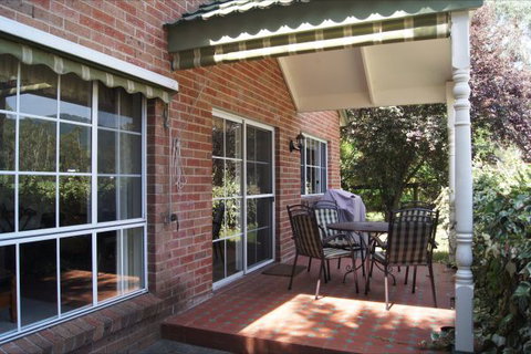 Chalets Lumineux - Tourism Gold Coast 3