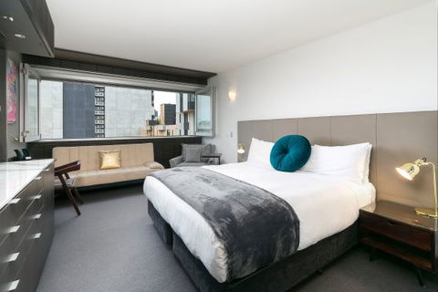Clarion Hotel Soho - Tourism Gold Coast 3