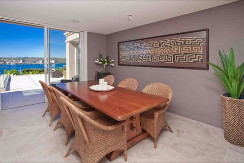 Deep Blue - Tourism Gold Coast 3